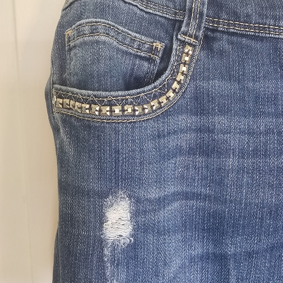 White House Black Market Blanc Distressed Jeans Women's Sz 6 Crop - Picture 4 of 15